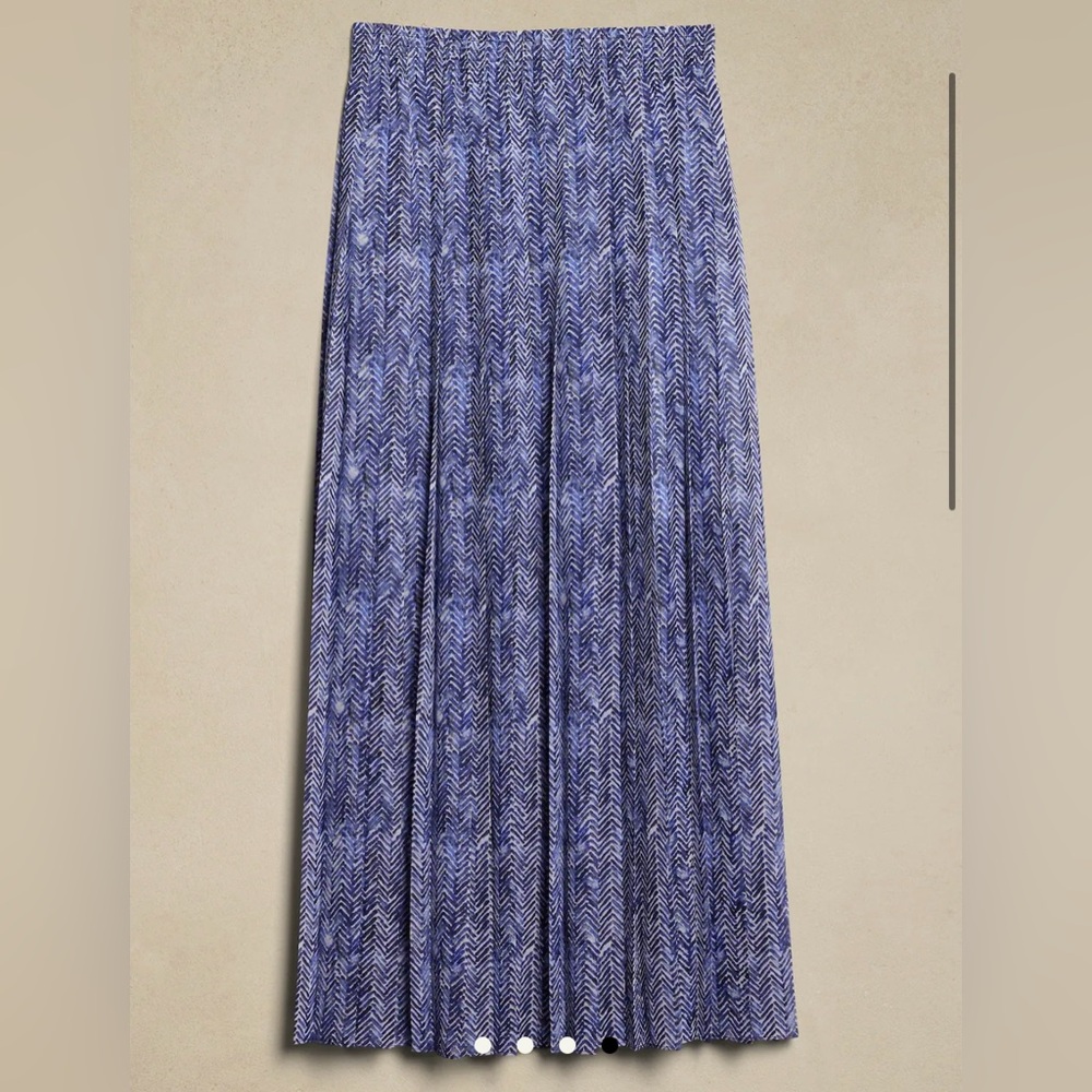 RUCHED-WAIST PLEATED MAXI SKIRT